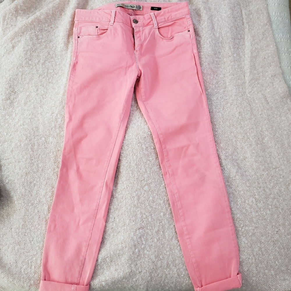 2/20🦋 Bright pink zara jeans